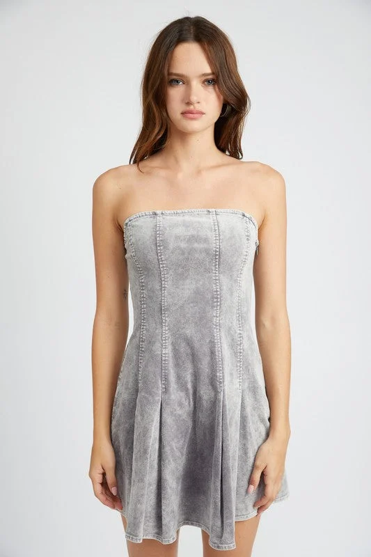 PLEATED STRAPLESS MINI DRESS